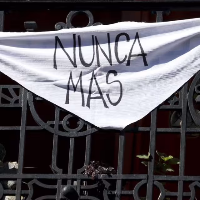 ¡NUNCA MÁS!