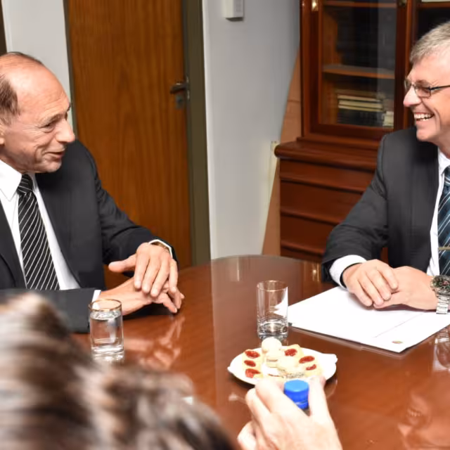 Eugenio Zaffaroni visitó el Colegio de Abogados