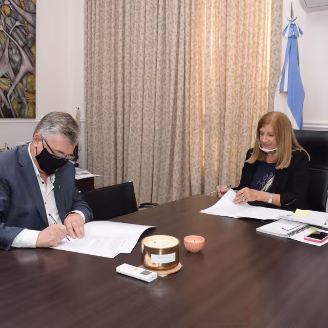 Se firmó un convenio con el Ministerio de Gobierno