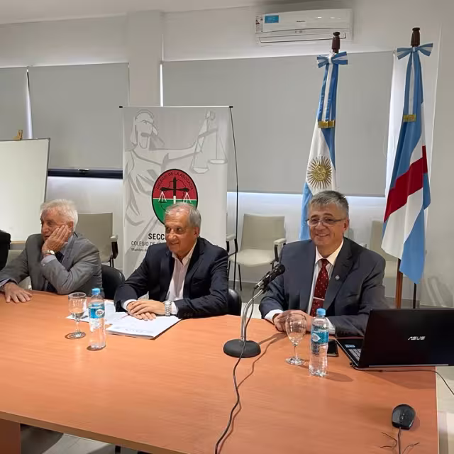 Charla sobre las matrículas temporarias para el MERCOSUR